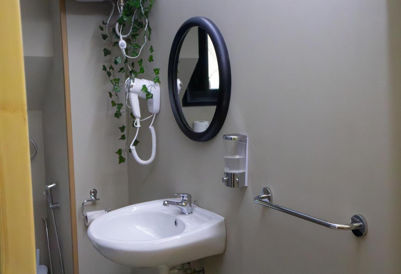 Don Pes Travel Rooms Sassari Eksteriør bilde